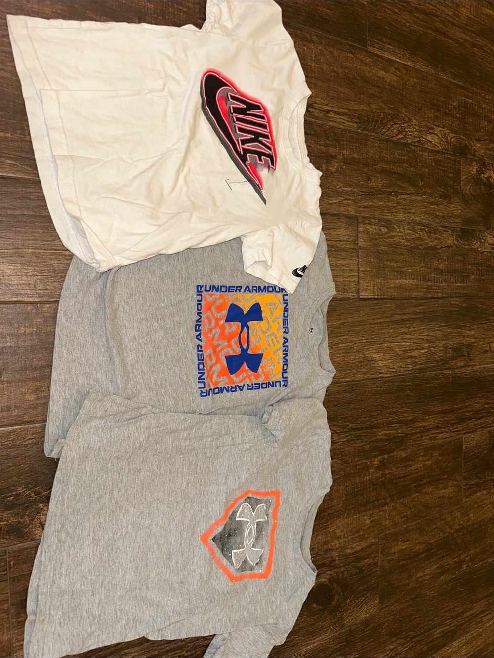 Under Armour and Nike kid shirt bundle size 7